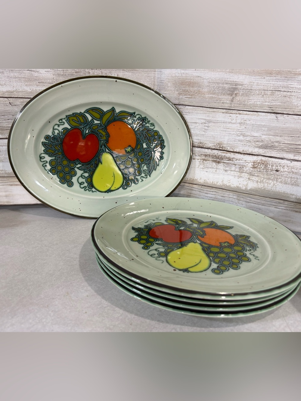 Vintage Johnson Brothers Ironstone Chelsea Fruit / Pimlico 4x plates & platter